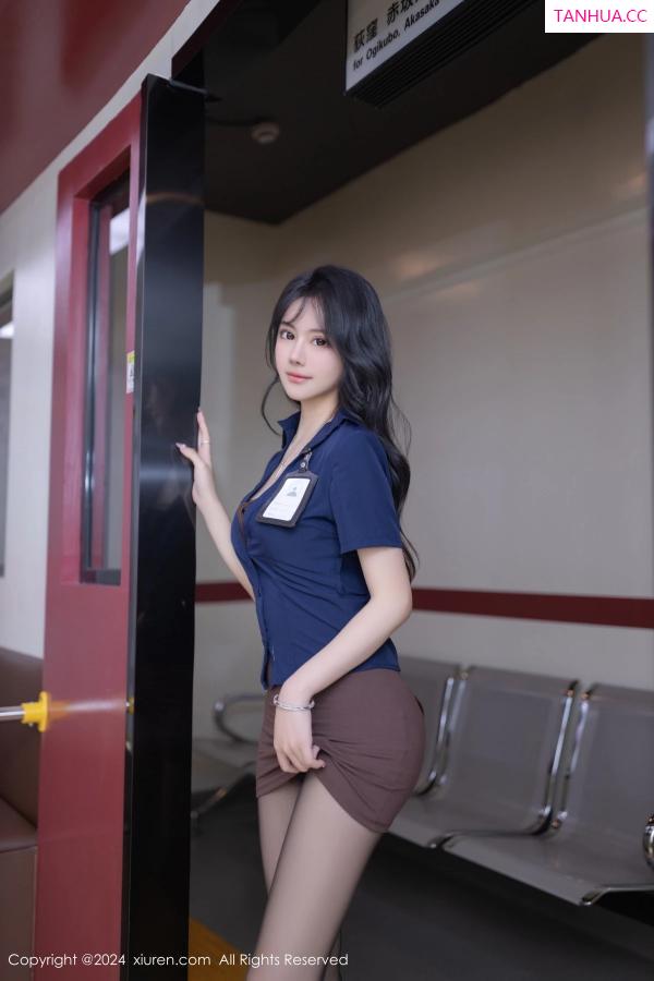   [XiuRen]高清写真图 2024.03.01 No.8167 幼幼 黑丝美腿第5张图片